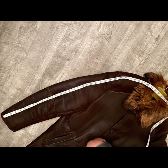 NIVOLA Shearling Fur Coat - Picture 11 of 13